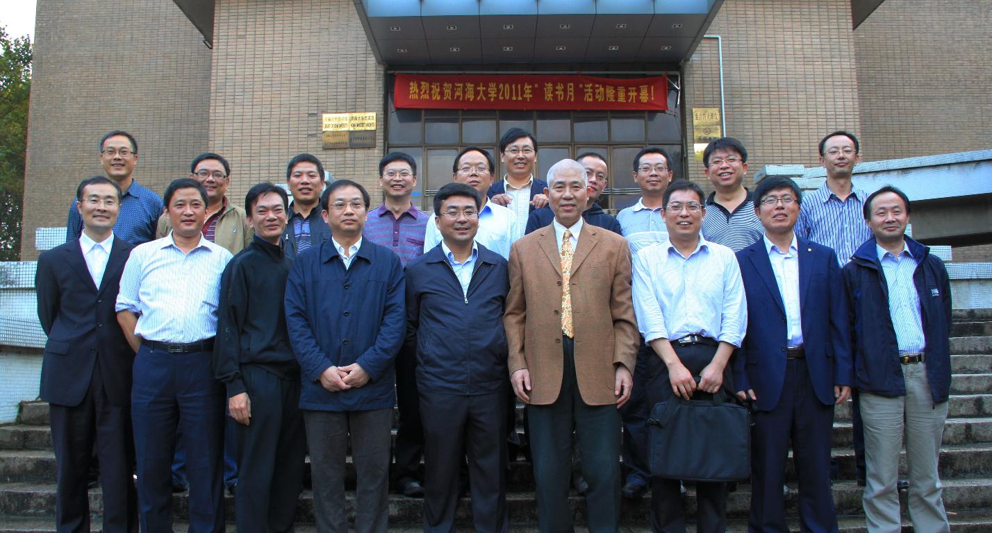 2011年陆地足投87级一班返校合影