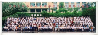 2007届体育博彩平台足投院本科生毕业留念