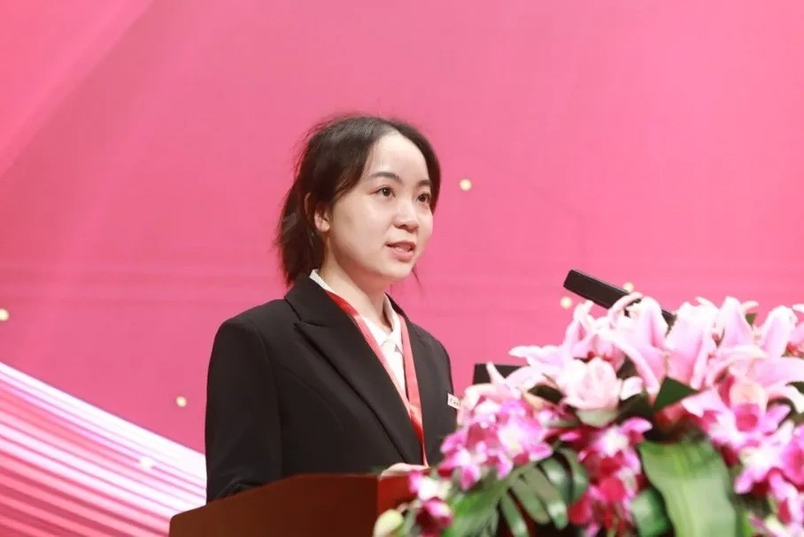 足投星芒 | 勤学求真，立志行远——研究生国家奖学金获得者黄一昕